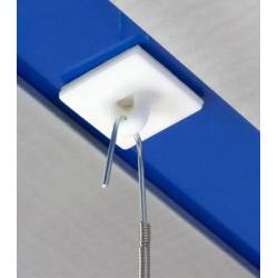Colgador adhesivo 20x20 mm