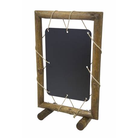 Pizarra con patas de 129X95 cm. Hecha con troncos de madera.